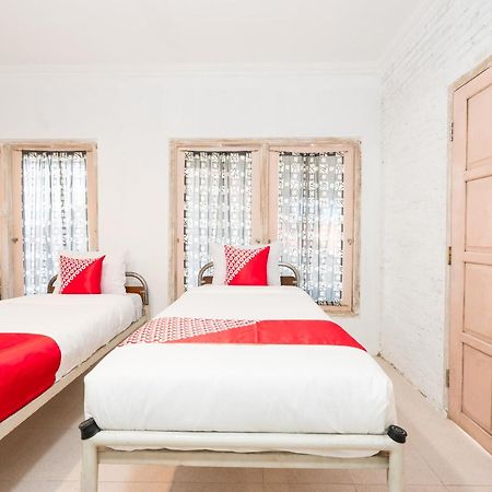 Отель Reddoorz Syariah Near Plengkung Gading 2 Джокьякарта Экстерьер фото