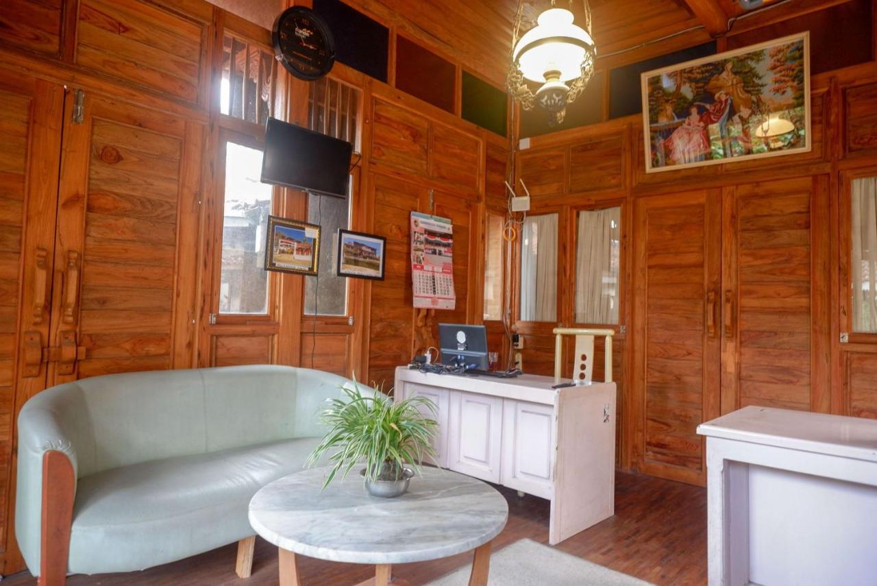 Отель Reddoorz Syariah Near Plengkung Gading 2 Джокьякарта Экстерьер фото