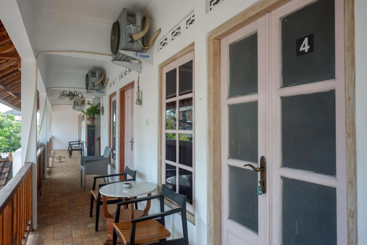 Отель Reddoorz Syariah Near Plengkung Gading 2 Джокьякарта Экстерьер фото